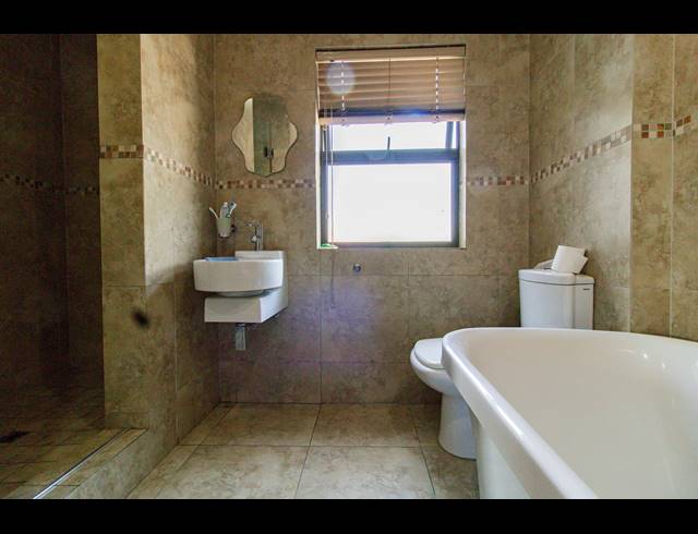 3 BEDROOM CLUSTER FOR SALE IN BASSONIA